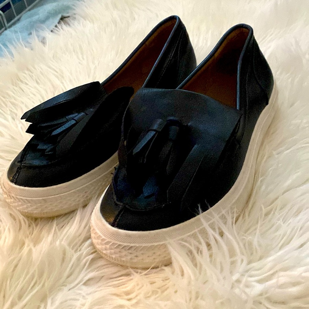Shoe dazzle loafers
